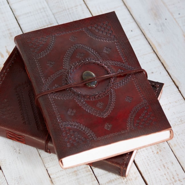 Craftshades – Vintage Flower With Single Stone Embossed Unique Design 7″5 Handcrafted Leather Journal/Diary 200 page | 100% Genuine Leather