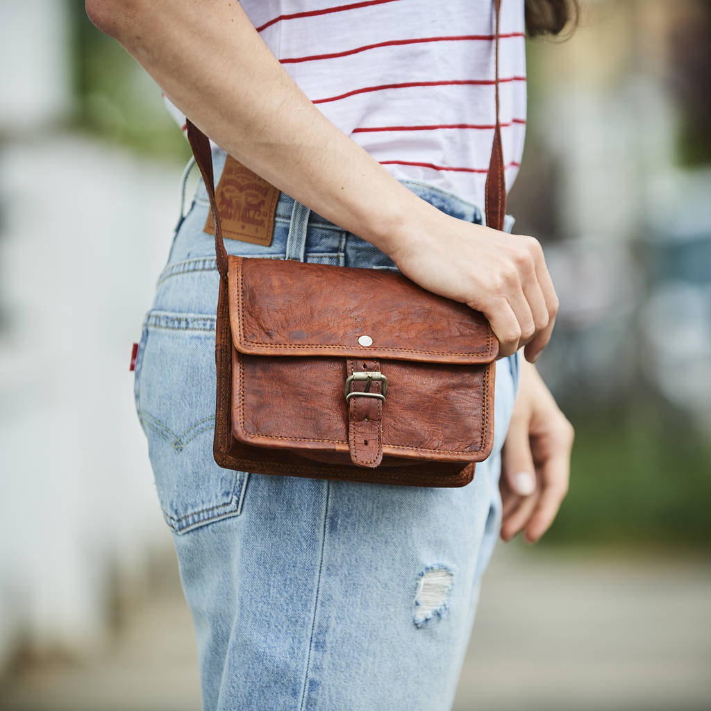 Craftshades – 5*7 inch Pocket Handcrafted Sling Goat Leather Bag (Tan) | 100% Genuine Leather - Image 2