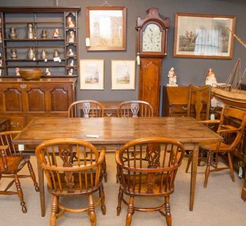 Drawing room dining table