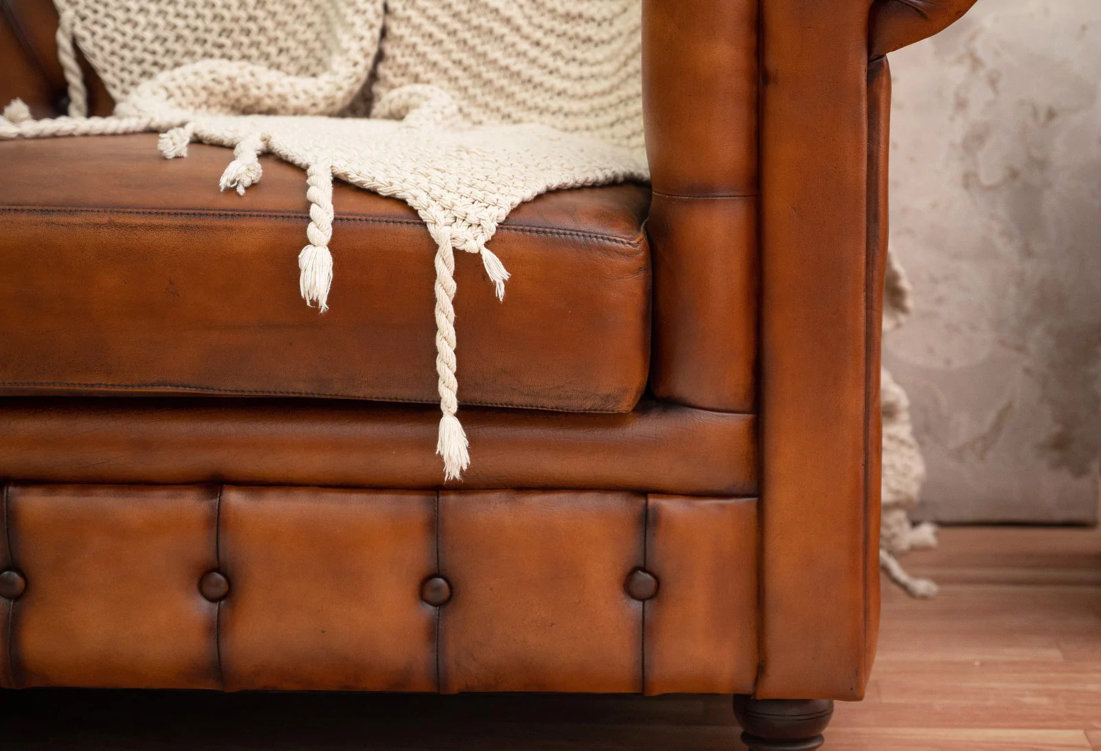 Craftshades Traditional Chesterfield 2 Seater Sofas - Image 4