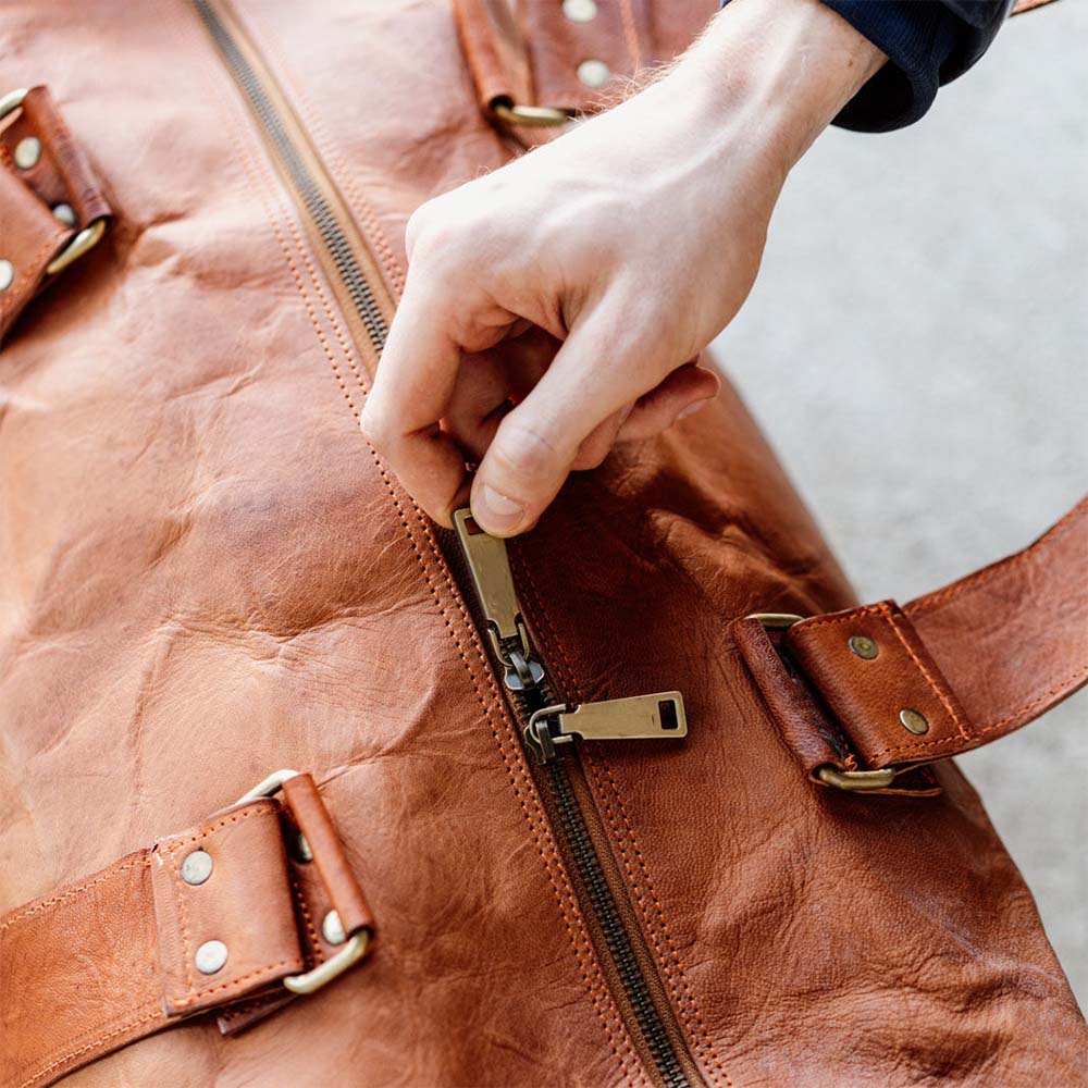 CraftShades 20 Inch brown duffle leather bag - Image 4