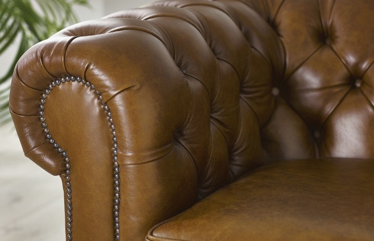 Craftshades Saddle Brown Four Seater Chesterfield Sofa - Image 3
